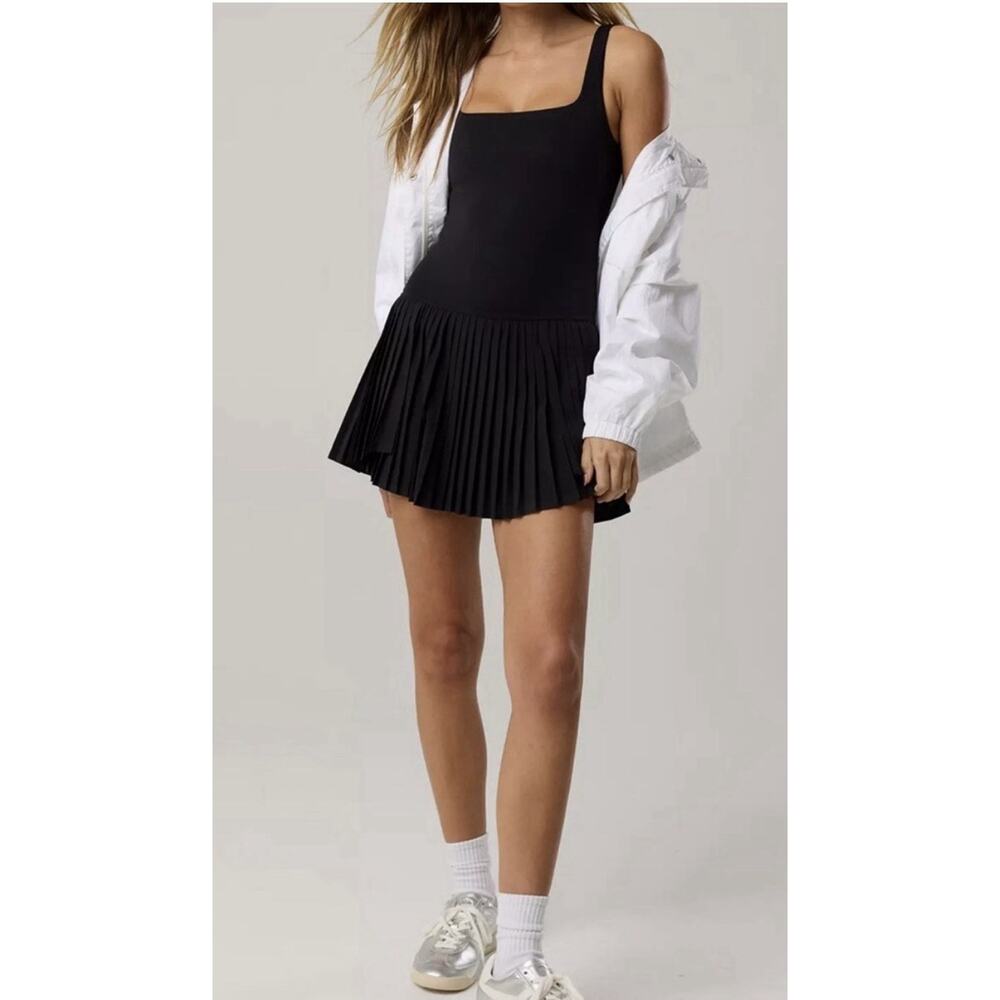NWT AERIE Offline Athletic Dress Womens You Serve Black Pleated Mini Skort M